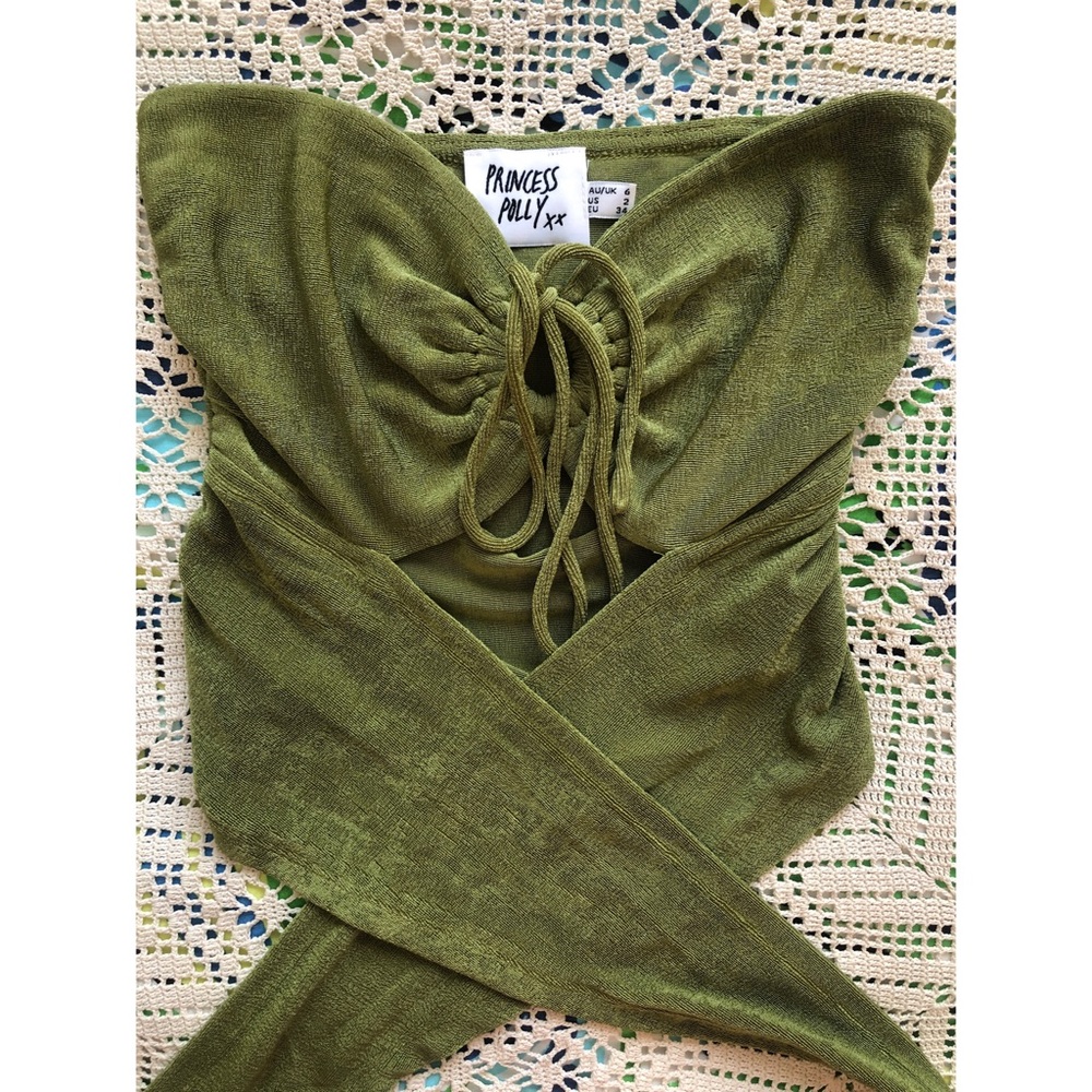 SOLD Princess Polly Crop Top